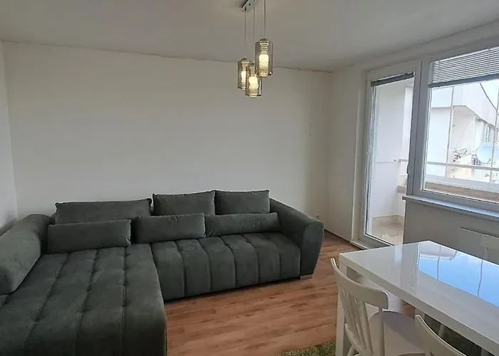 Henrieta's Cozy Апартаменты *