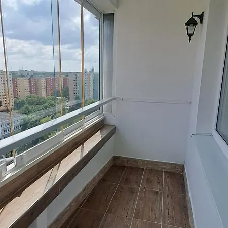 Henrieta's Cozy דירה