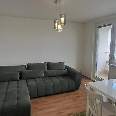 Henrieta's Cozy Lejlighed *
